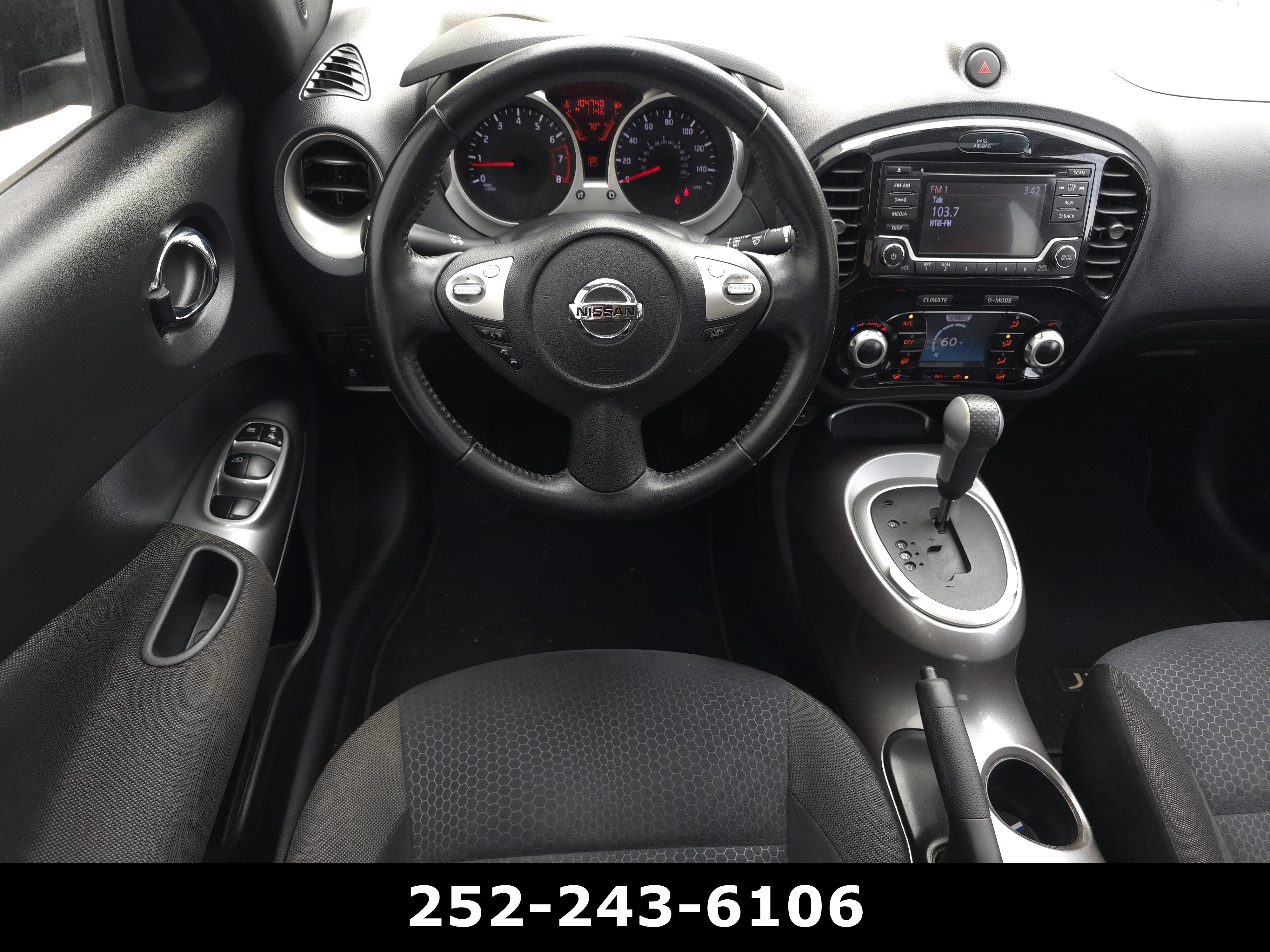Used 2015 Nissan Juke SV image 11