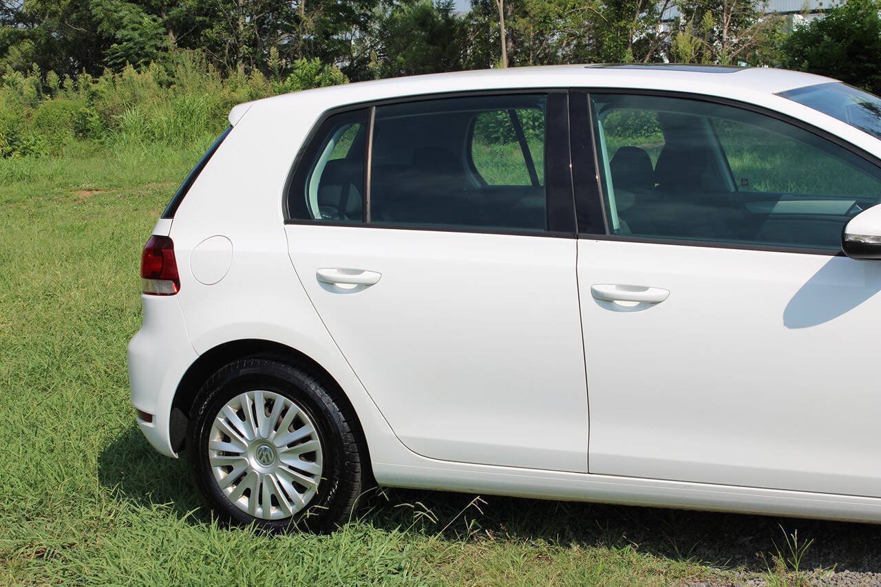 Used 2011 Volkswagen Golf 4-Door FWD image 5