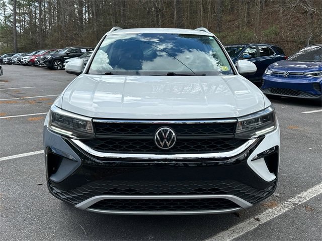 Used 2022 Volkswagen Taos SE image 2