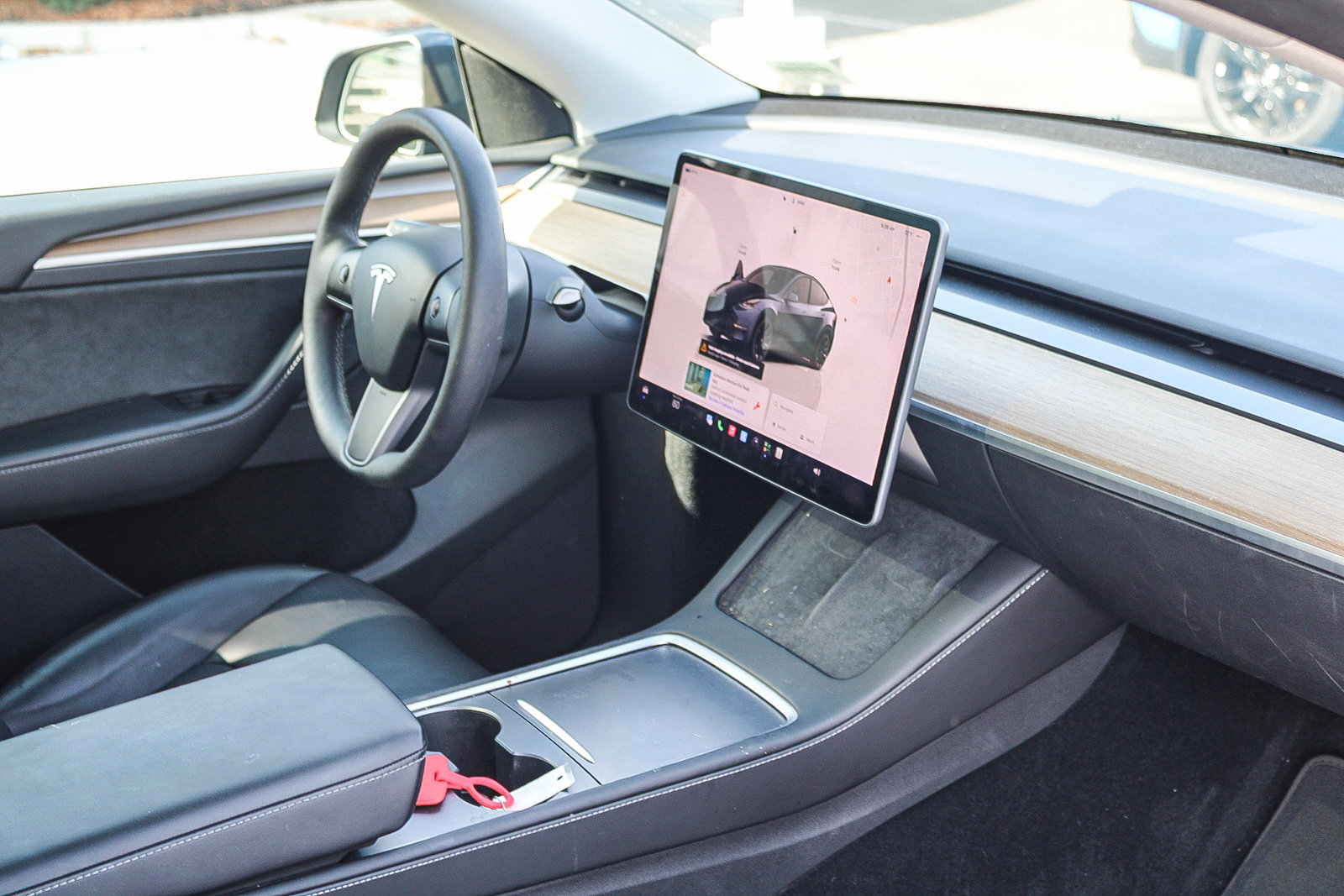 Used 2024 Tesla Model Y Long Range RWD image 16