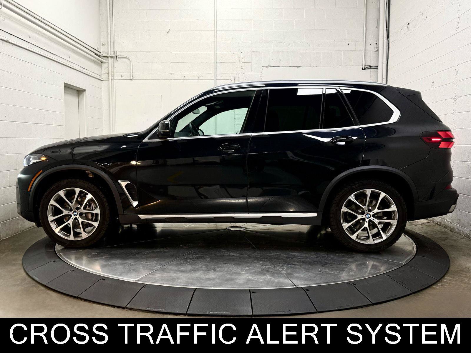 Used 2024 BMW X5 xDrive40i w/ Parking Assistance Package AWD/4WD image 6