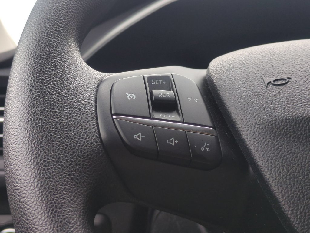 Used 2025 Ford Escape Active AWD/4WD image 17