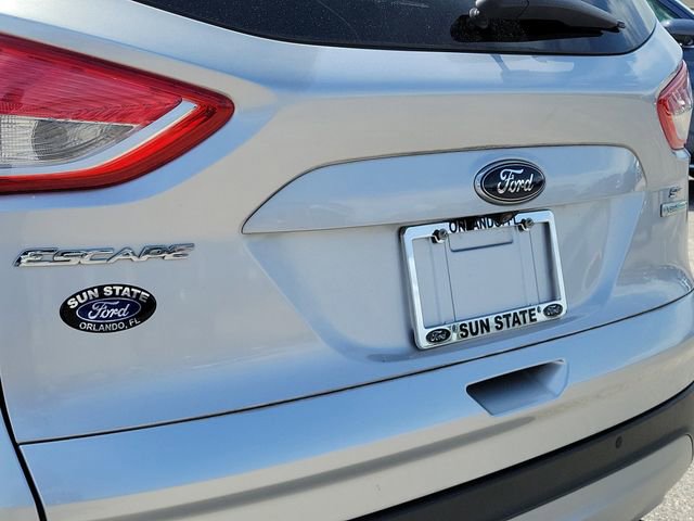 Used 2016 Ford Escape SE w/ Equipment Group 201A image 6