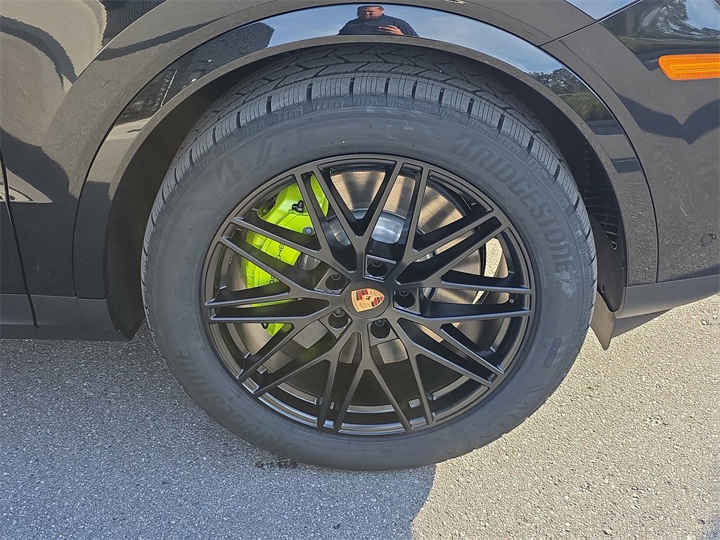 New 2026 Porsche Cayenne E-Hybrid Coupe image 13