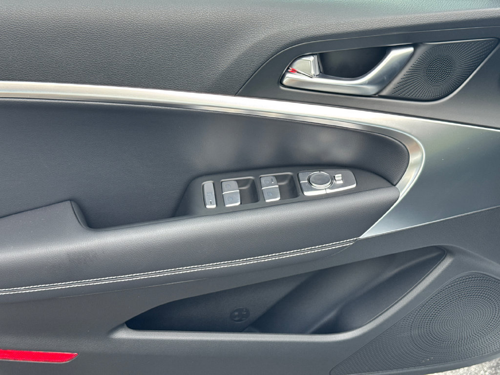 New 2026 Genesis G70 2.5T RWD image 10