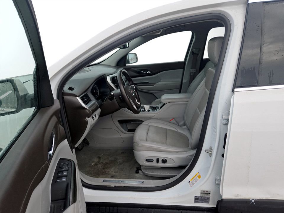 Used 2023 GMC Acadia SLT image 28