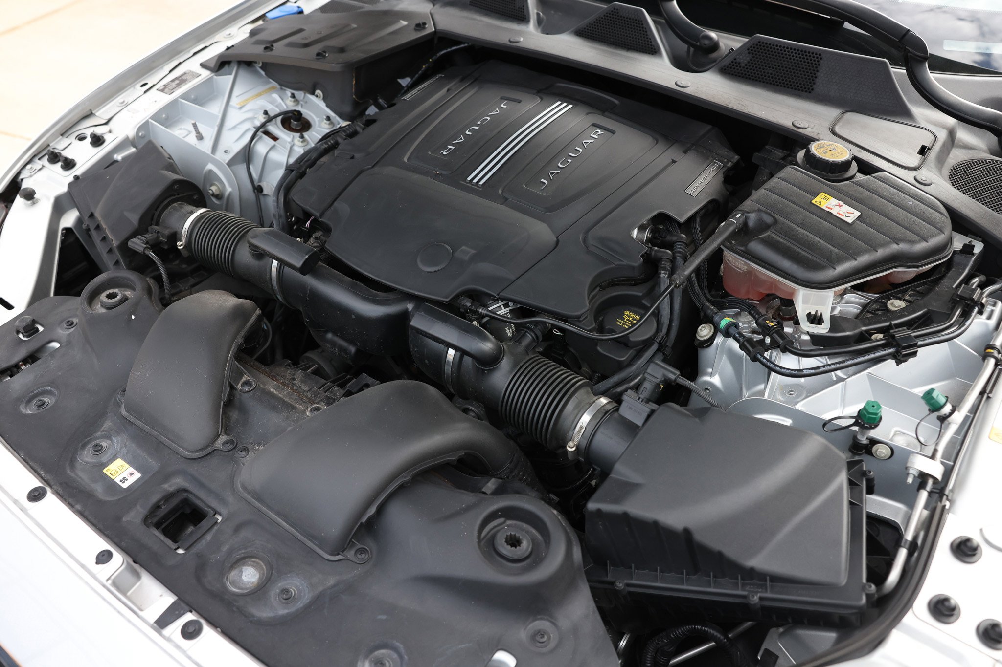 Used 2019 Jaguar XJ R-Sport image 56