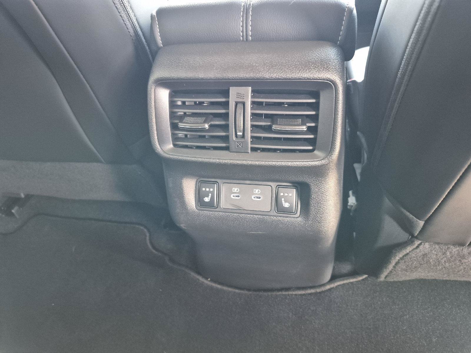 Used 2025 Nissan Murano Platinum AWD/4WD image 13