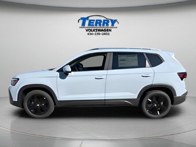 New 2026 Volkswagen Taos SE FWD image 3