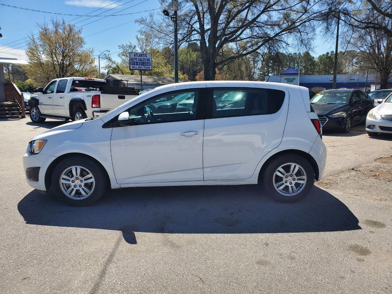 Used 2012 Chevrolet Sonic LS image 4