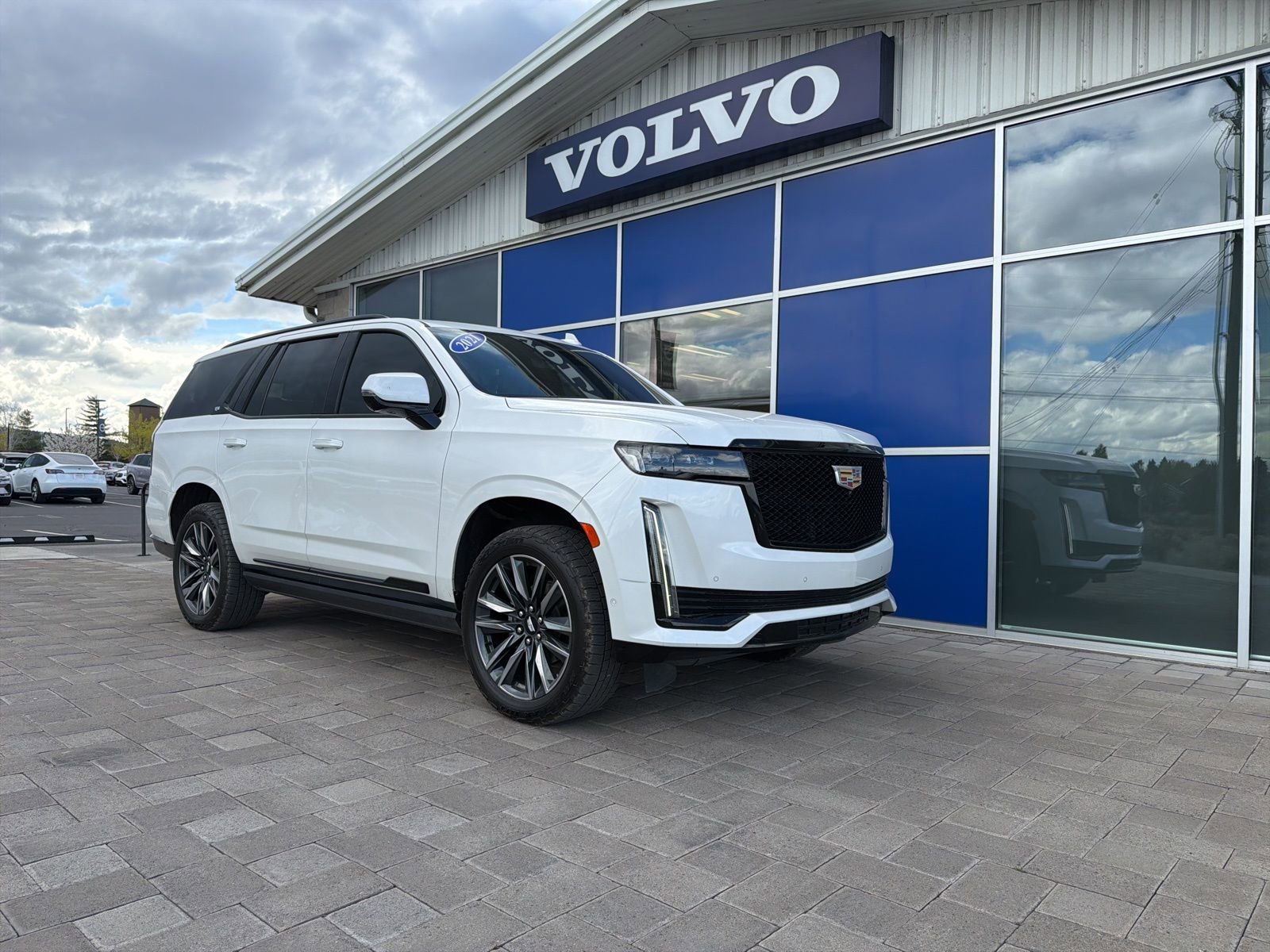 Used 2021 Cadillac Escalade Sport w/ Driver Assist Tech Package AWD/4WD image 1