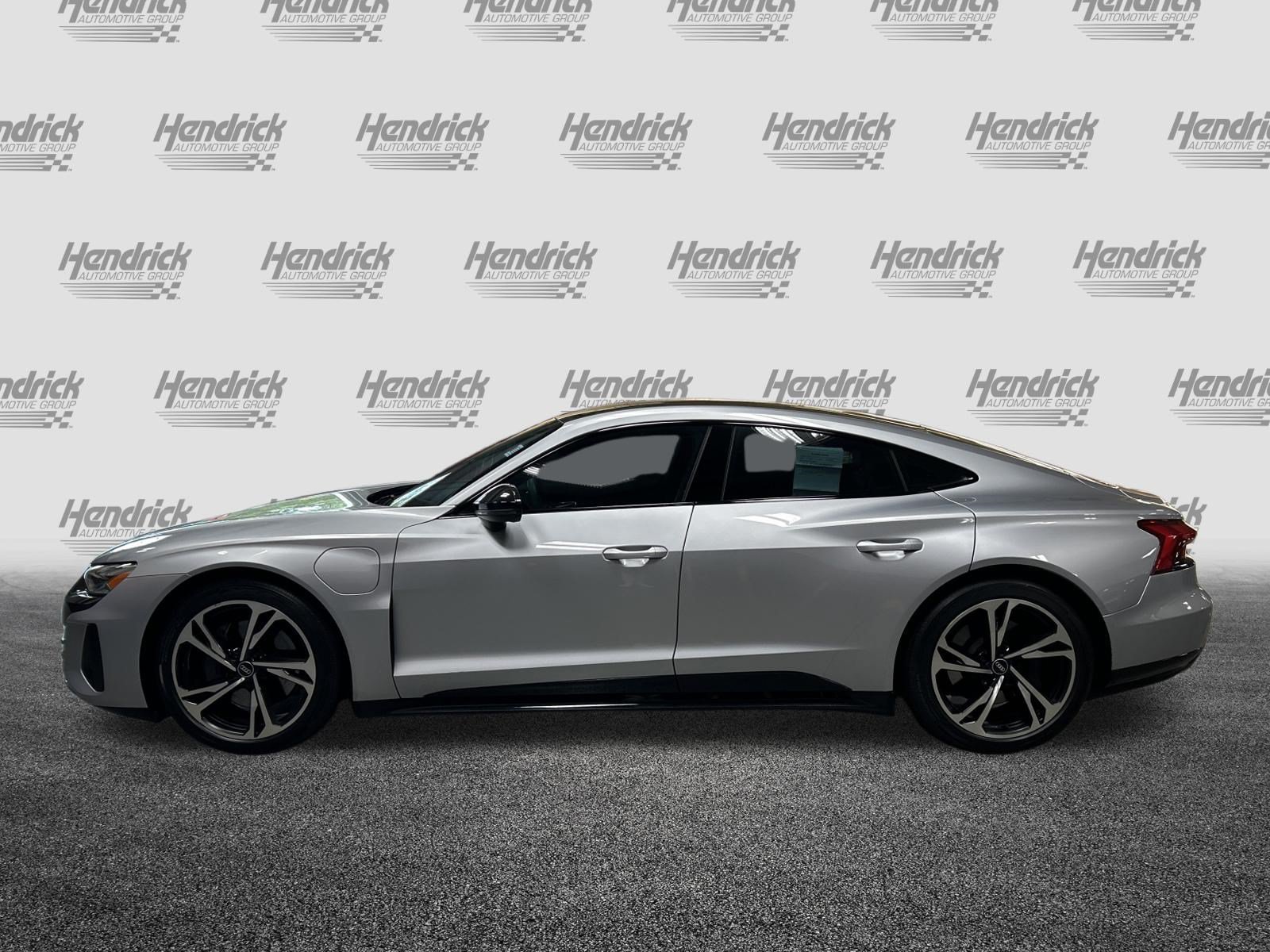 Used 2022 Audi e-tron GT Premium Plus w/ Performance Package AWD/4WD image 8