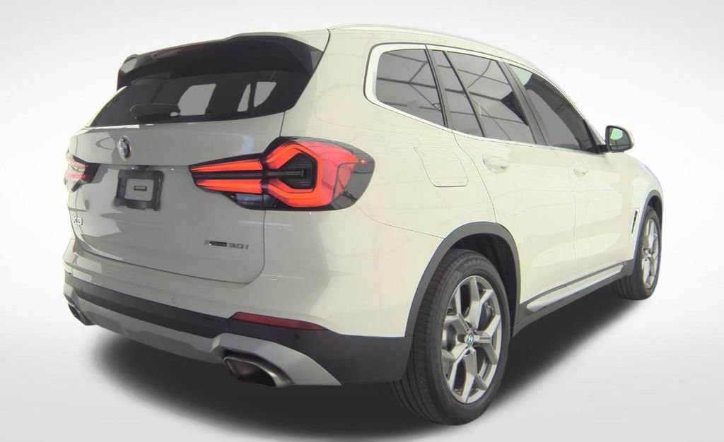 Used 2023 BMW X3 xDrive30i w/ Premium Package image 4