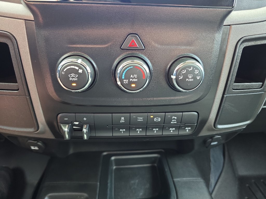 Used 2018 RAM 2500 Tradesman w/ Chrome Appearance Group AWD/4WD image 18