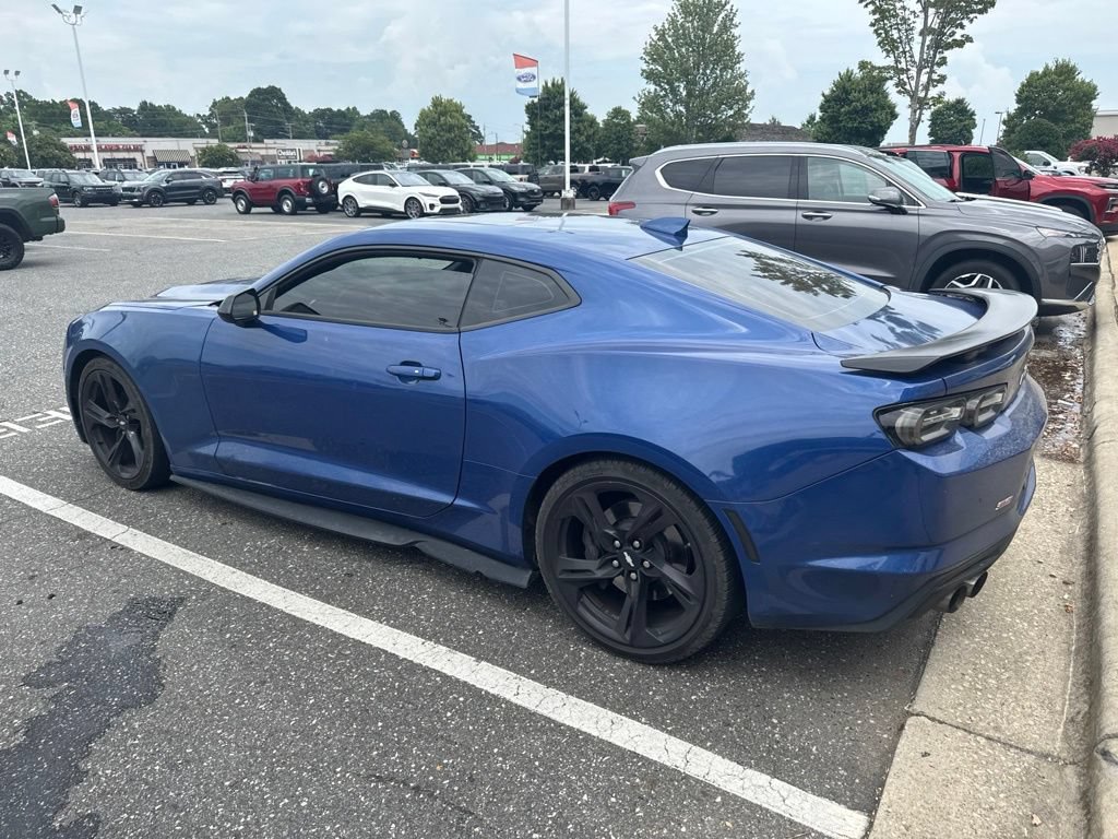 Used 2019 Chevrolet Camaro SS w/ Black Appearance Package RWD image 10
