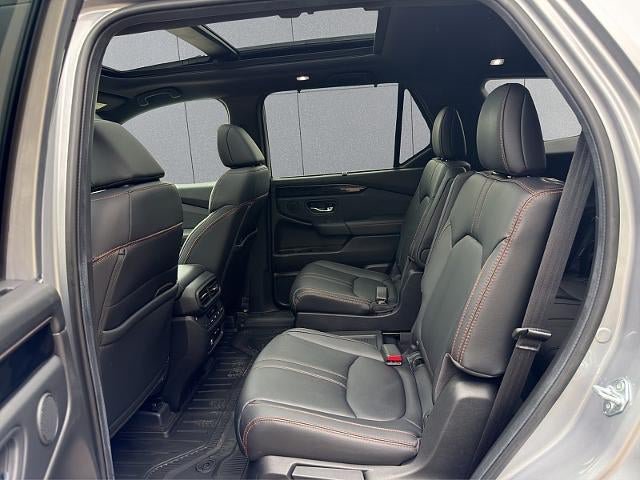 Used 2025 Honda Pilot TrailSport image 22