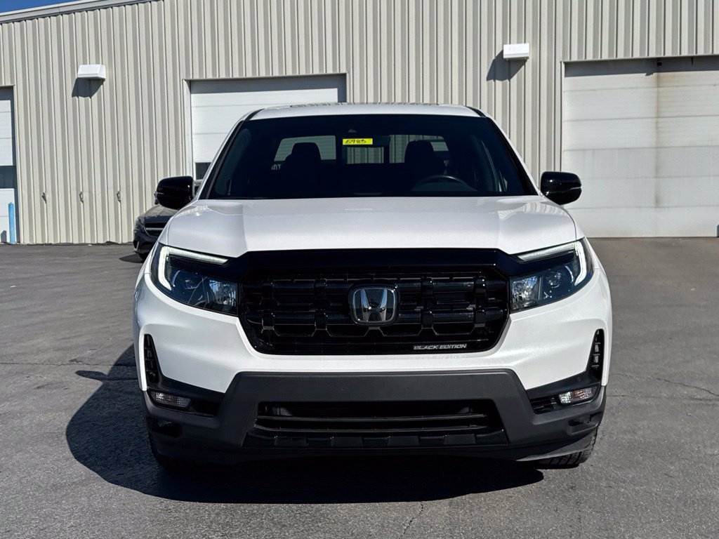 Used 2025 Honda Ridgeline Black Edition image 2
