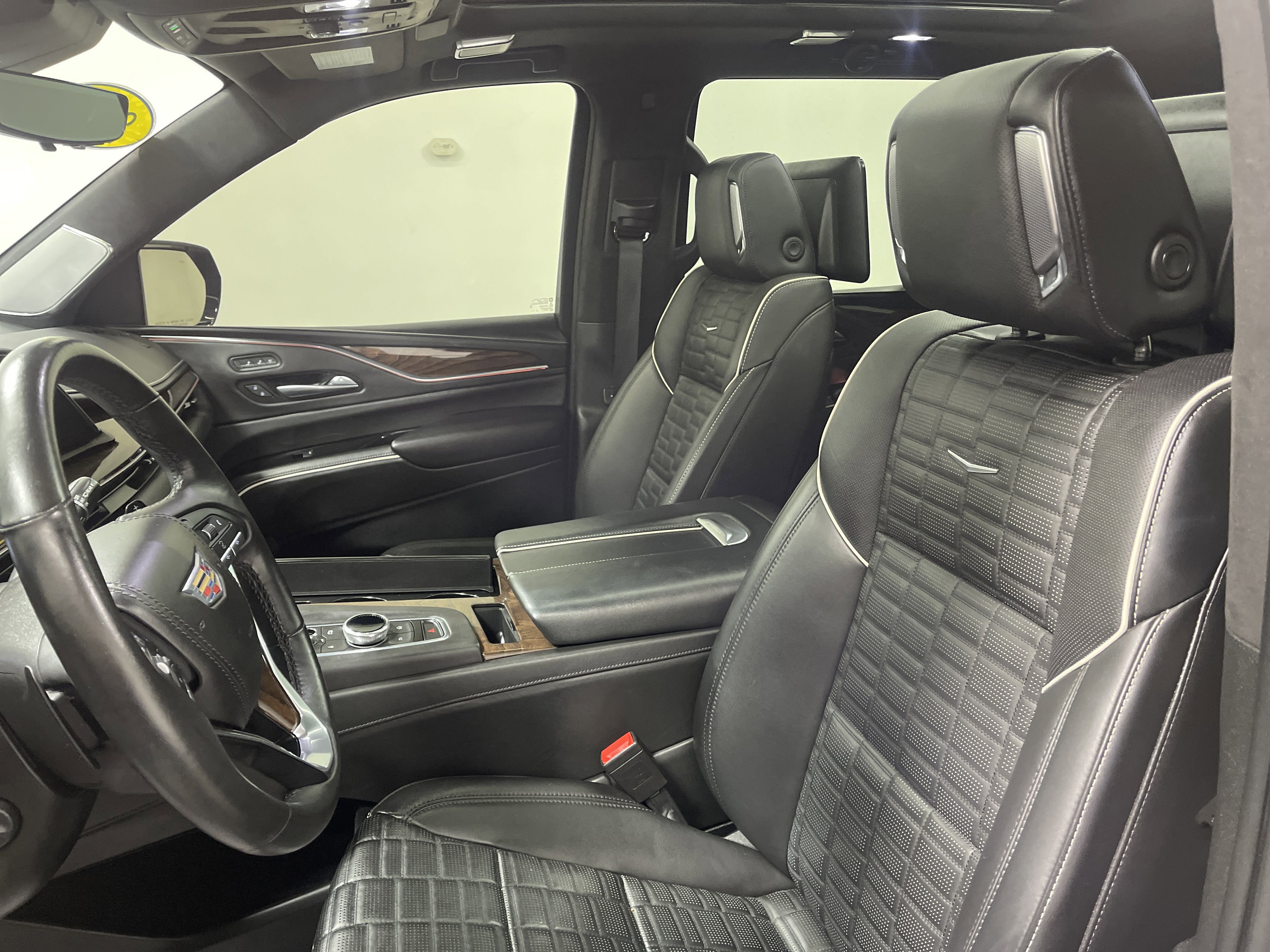 Used 2021 Cadillac Escalade Premium Luxury Platinum image 11