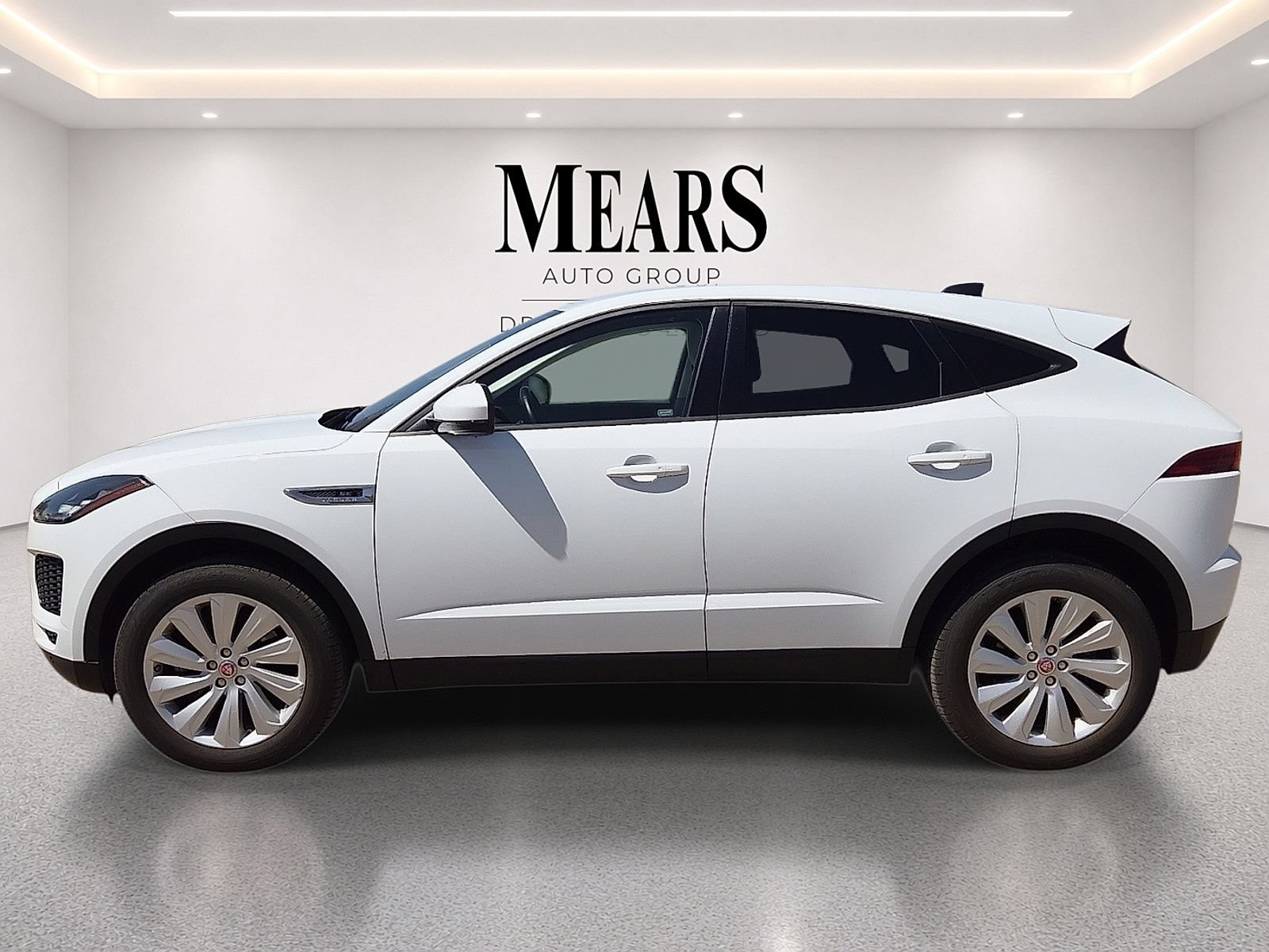 Used 2020 Jaguar E-PACE SE AWD/4WD image 2