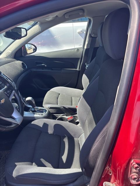Used 2014 Chevrolet Cruze LT w/ Technology Package image 4