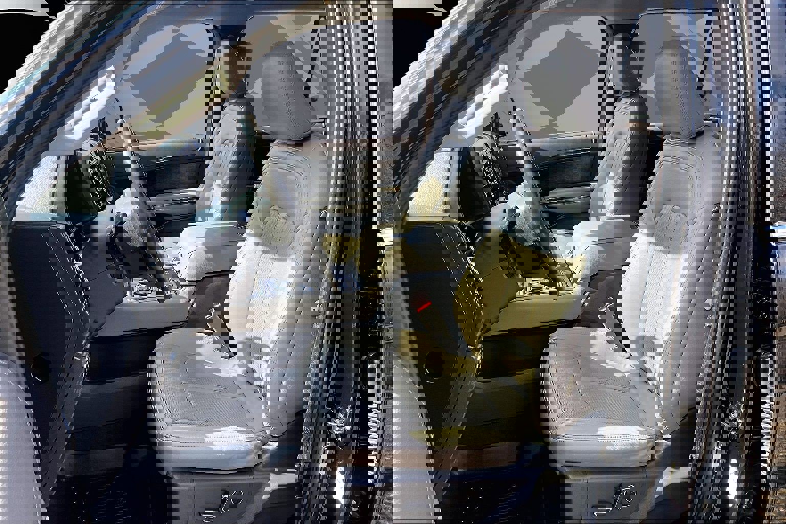 Used 2021 Ford Expedition Max Limited image 25