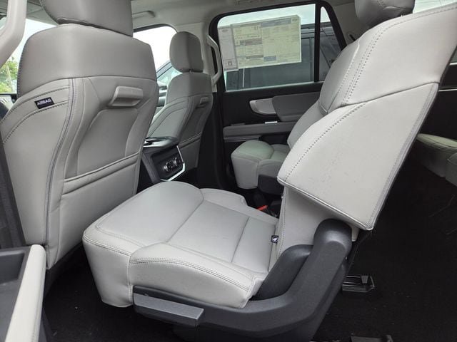New 2026 Ford Expedition Max Active RWD image 5