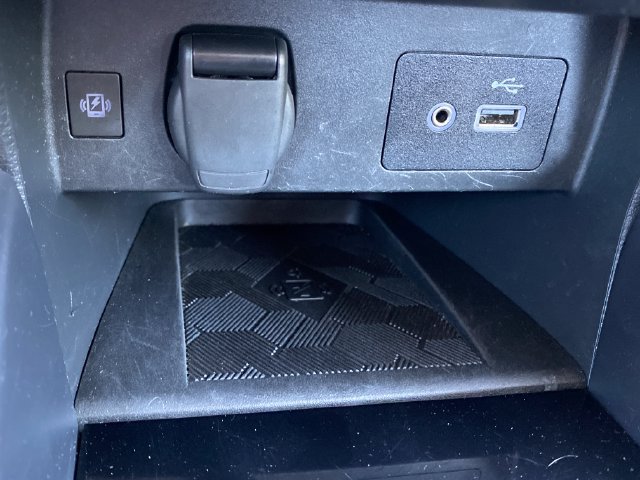 Used 2024 Nissan Versa SV FWD image 18