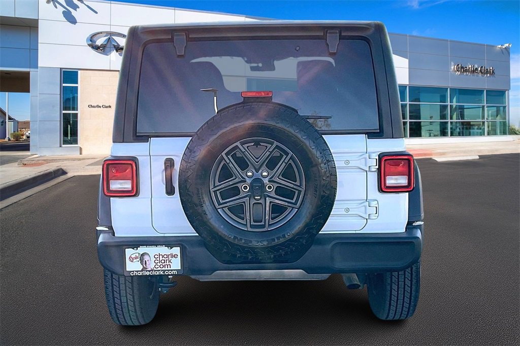 Used 2024 Jeep Wrangler Sport S image 4