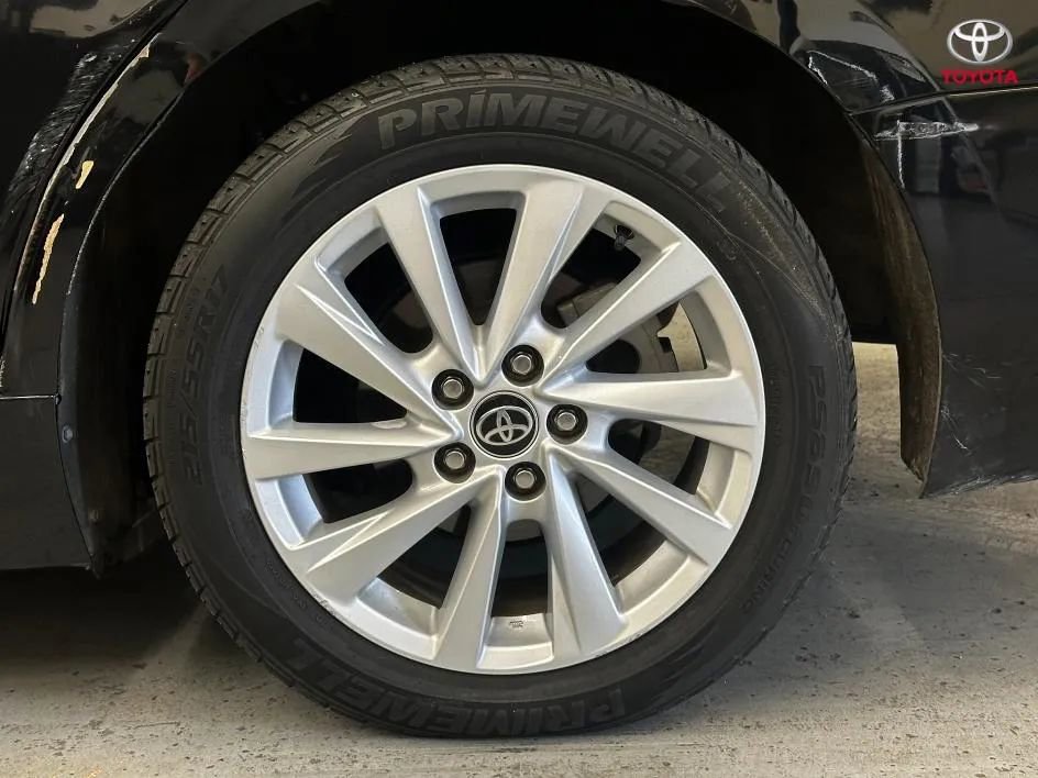 Used 2022 Toyota Camry LE FWD image 31