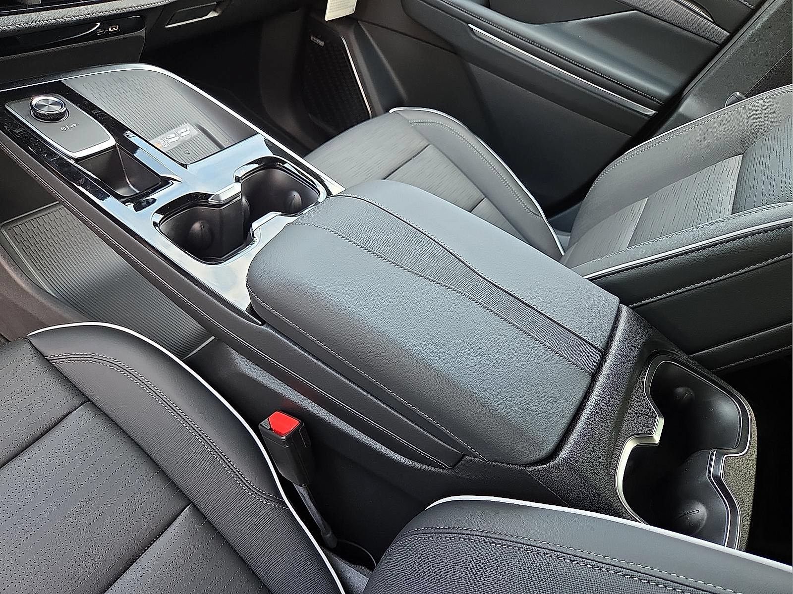 New 2026 Buick Enclave Sport Touring w/ Power Package FWD image 25
