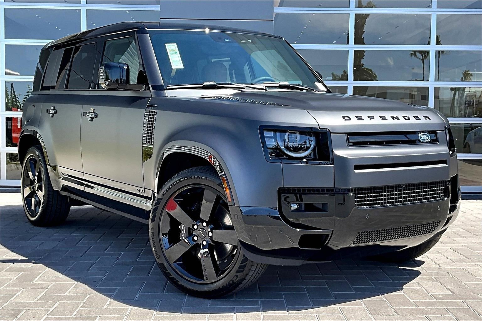 New 2026 Land Rover Defender 110 V8 image 2