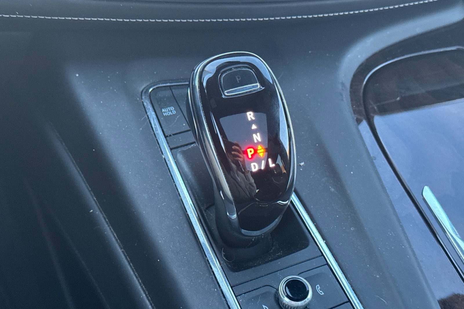 Used 2023 Cadillac Escalade Sport Platinum w/ LPO, ONYX Package image 32