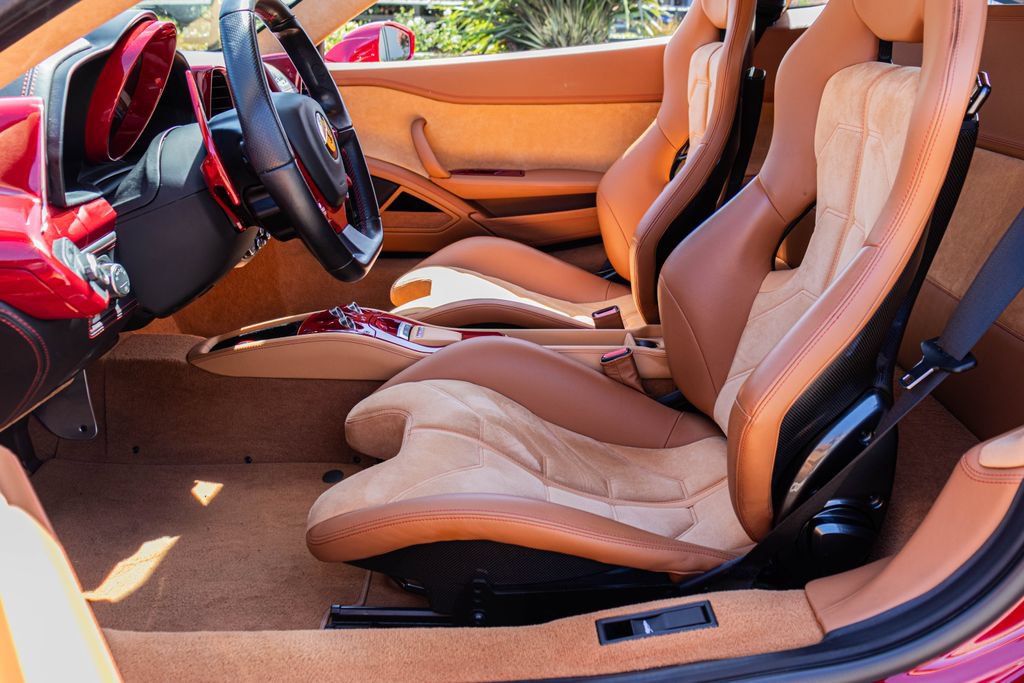 Used 2013 Ferrari 458 Italia Coupe RWD image 42