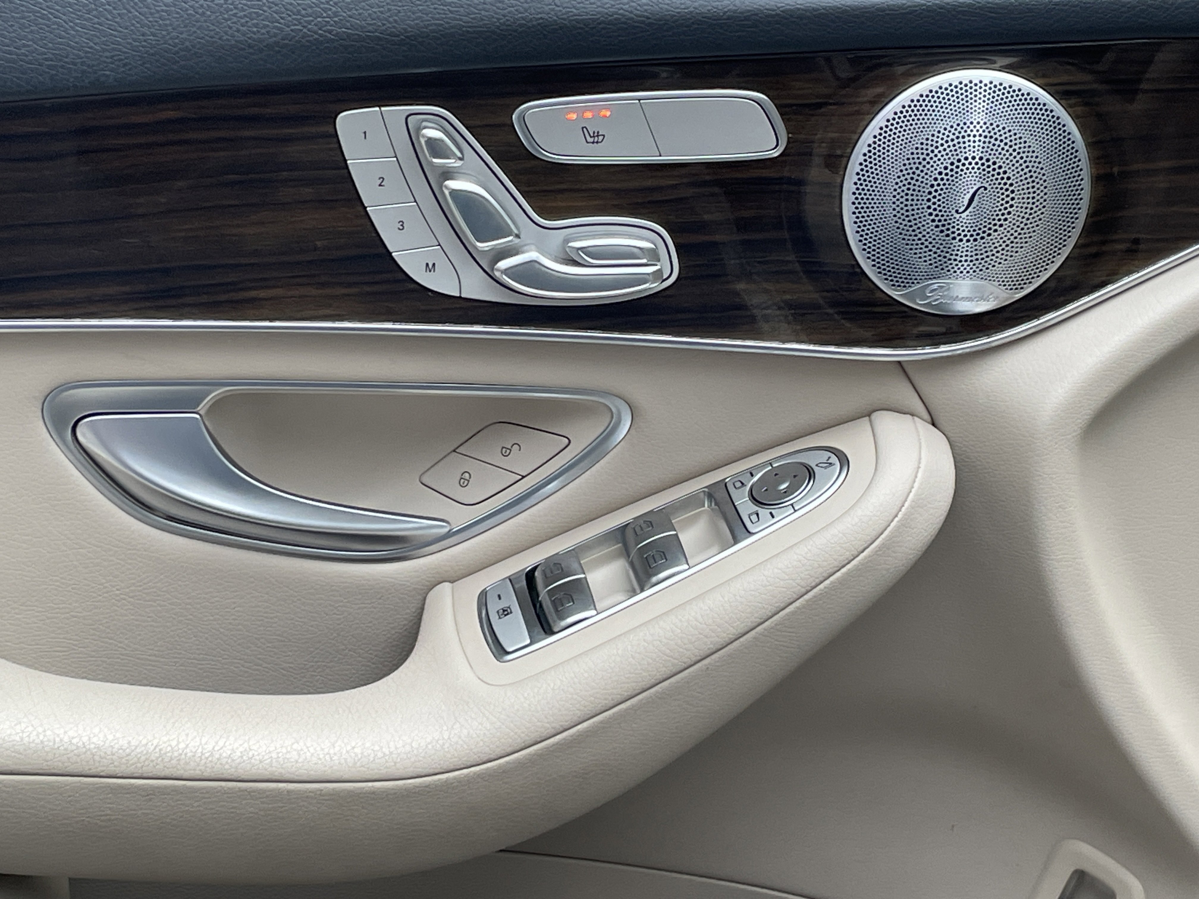 Used 2019 Mercedes-Benz GLC 300 image 19