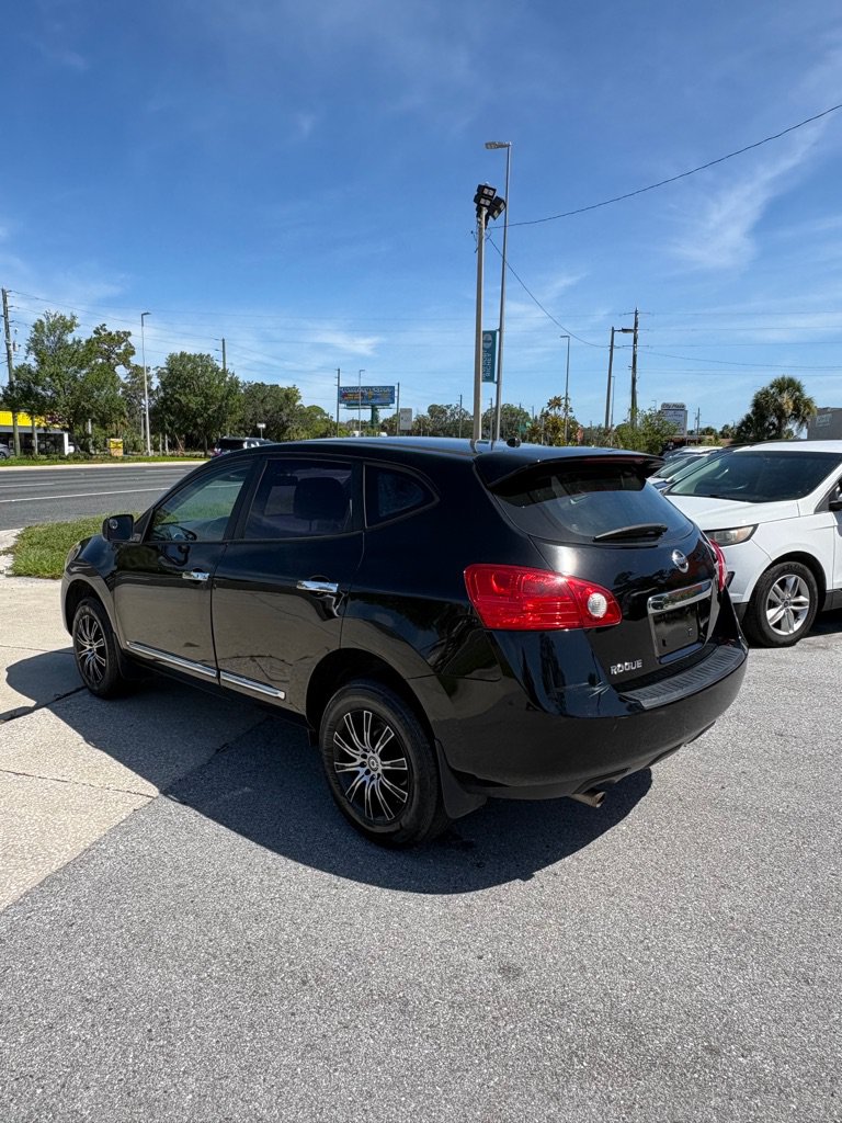 Used 2011 Nissan Rogue S AWD/4WD image 8