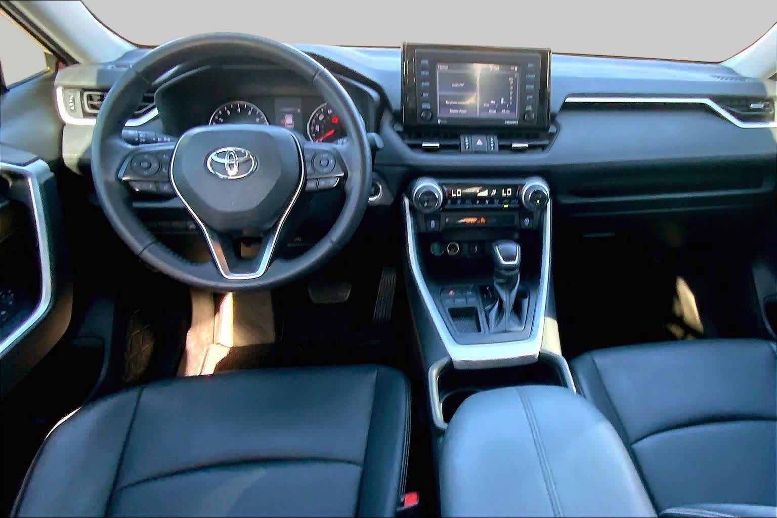 Used 2021 Toyota RAV4 XLE Premium FWD image 16