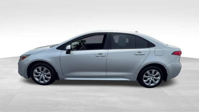 Used 2026 Toyota Corolla LE FWD video 3