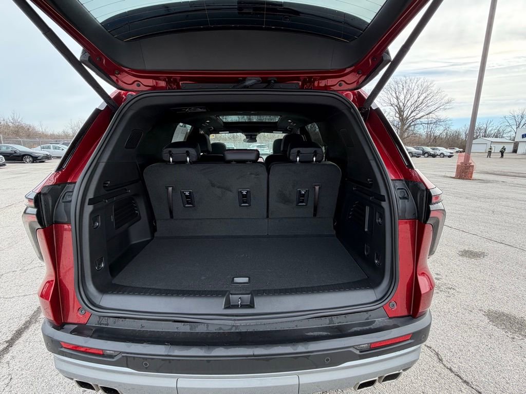 Used 2025 Chevrolet Traverse Z71 w/ Driver Confidence Package image 22