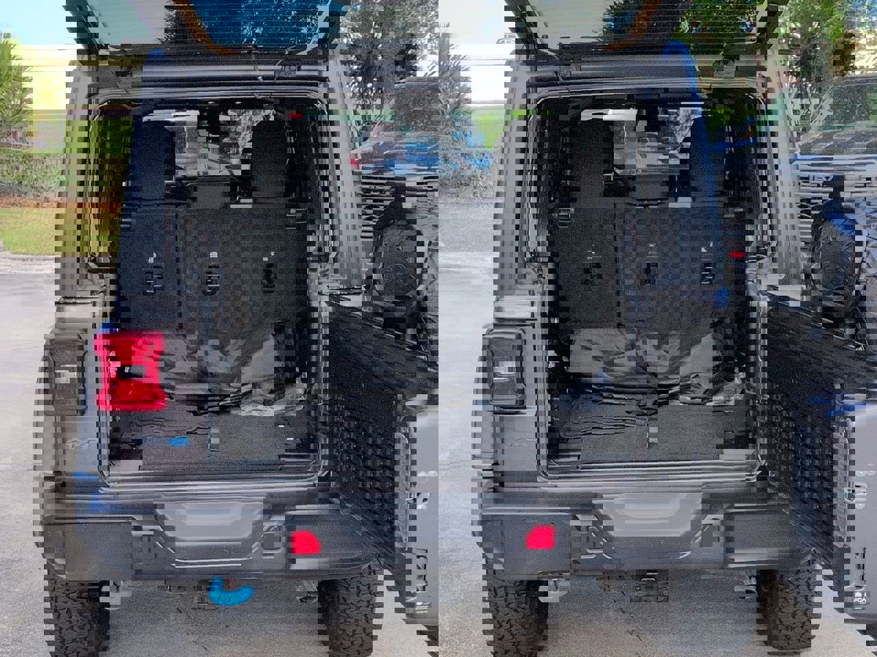 Used 2025 Jeep Wrangler Unlimited Rubicon 4xe w/ Convenience Group image 23