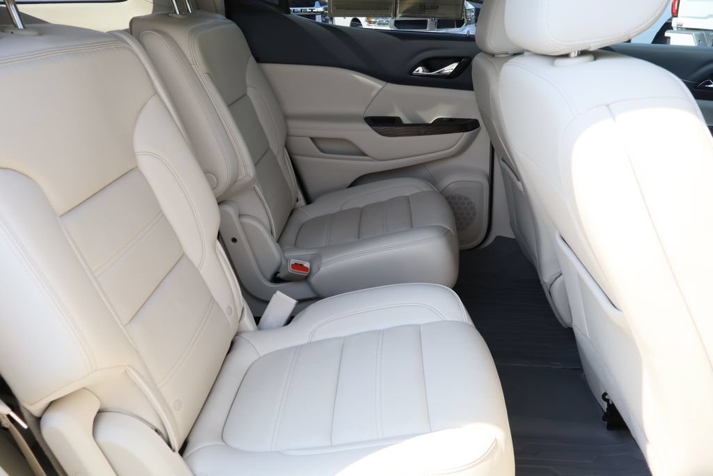 Certified 2023 GMC Acadia Denali w/ Denali Ultimate Package FWD image 31