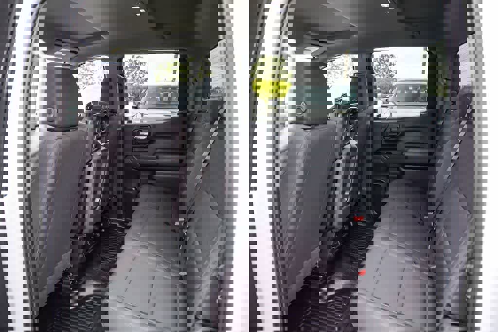 Used 2022 Chevrolet Silverado 1500 W/T w/ WT Value Package image 19