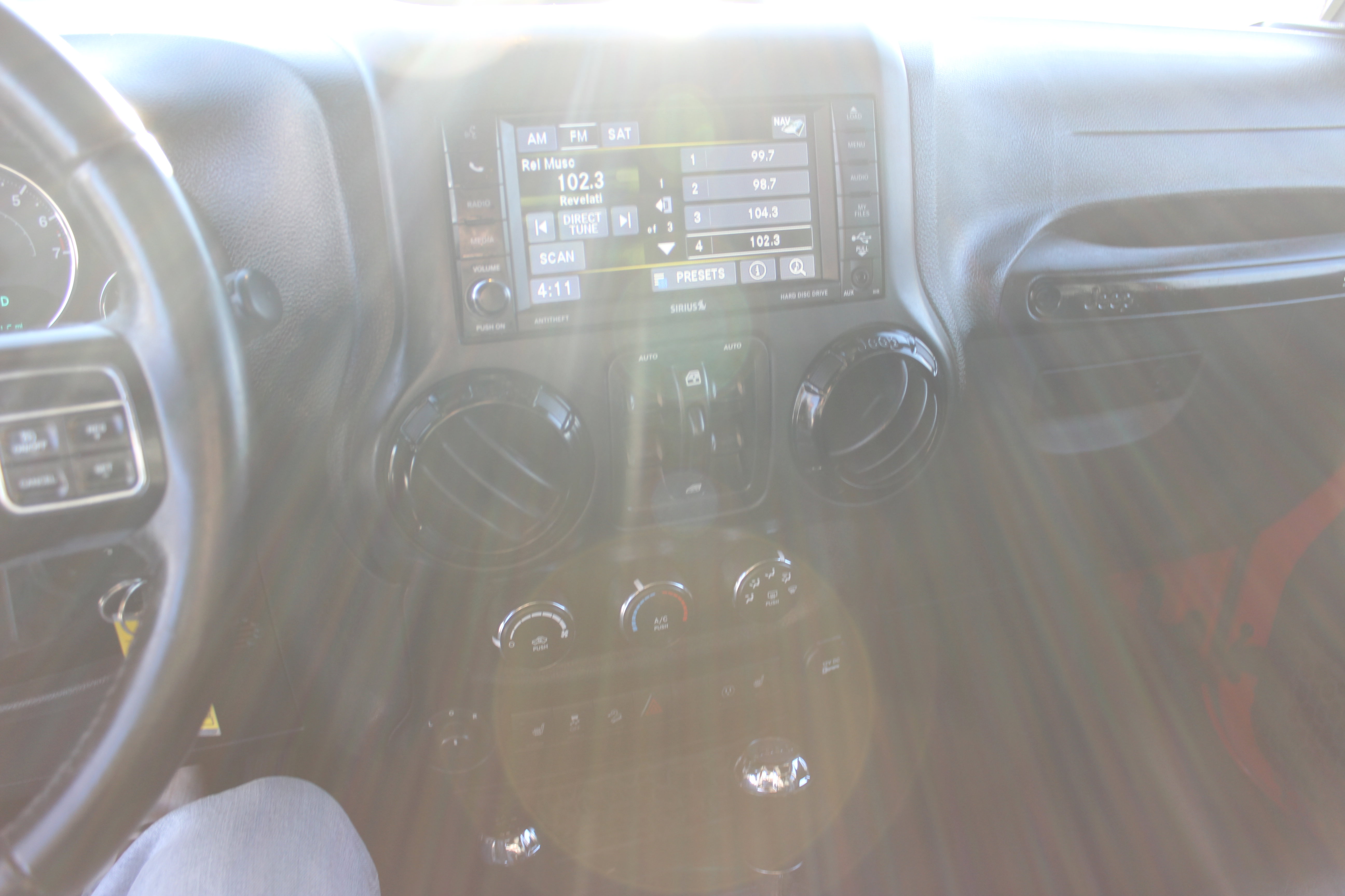 Used 2015 Jeep Wrangler Altitude image 7