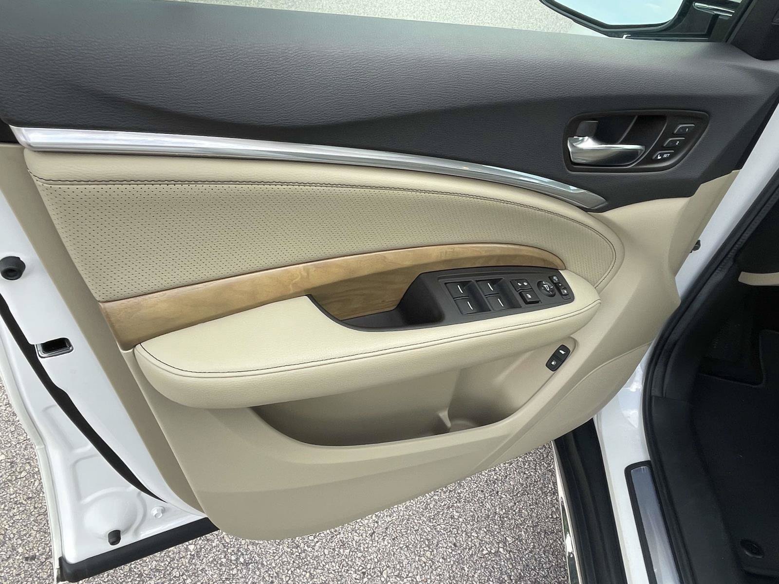 Used 2019 Acura MDX w/ Technology Package AWD/4WD image 14