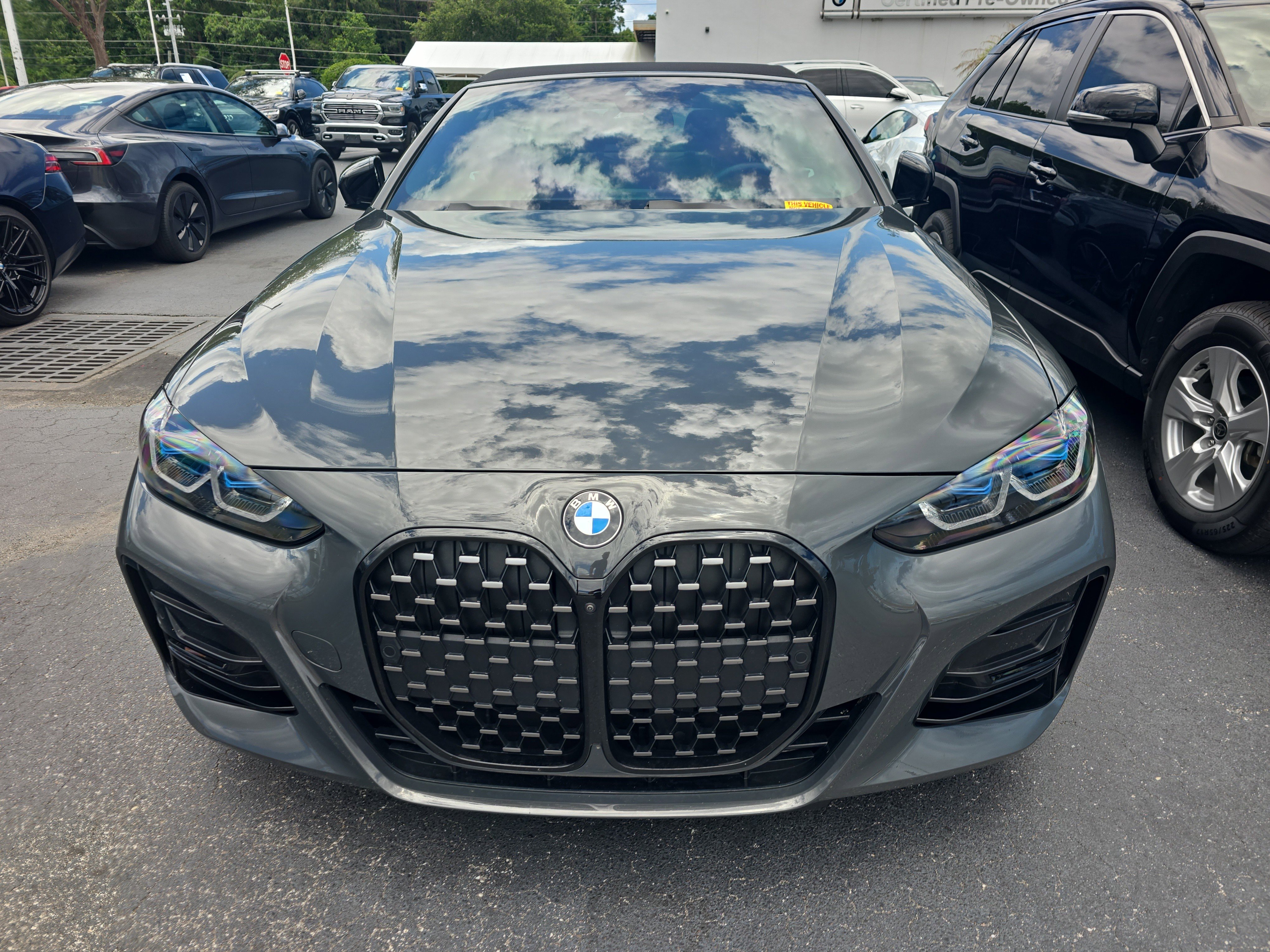Used 2024 BMW 430i Convertible w/ M Sport Package RWD image 2