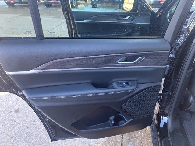 Certified 2023 Jeep Grand Cherokee L Limited image 21