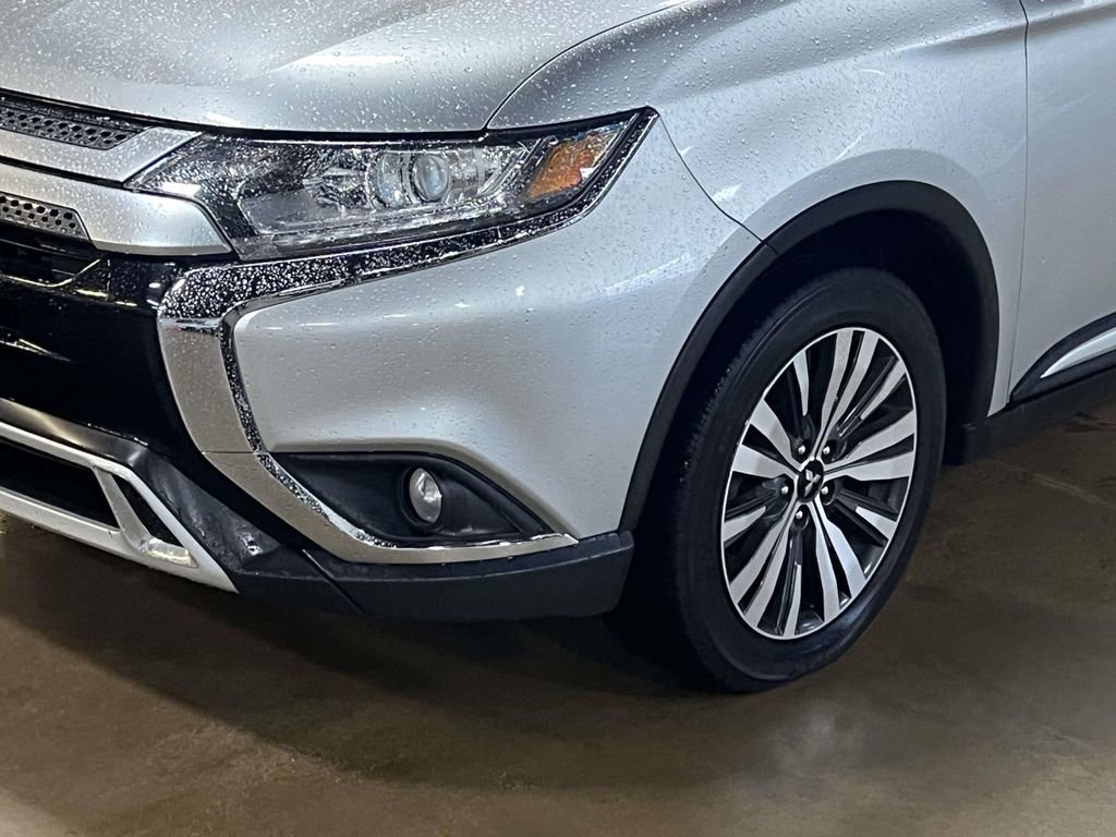 Used 2020 Mitsubishi Outlander LE image 7