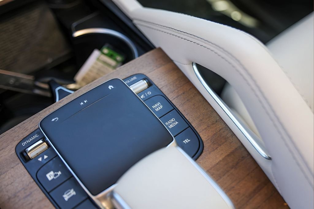 Used 2023 Mercedes-Benz GLS 450 4MATIC image 20