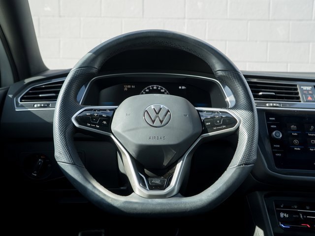 Certified 2024 Volkswagen Tiguan SE R-Line image 23