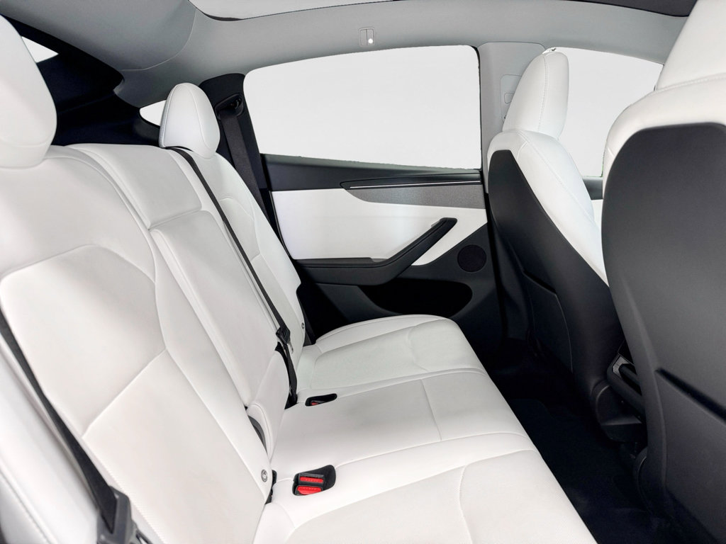 Used 2026 Tesla Model Y AWD image 19