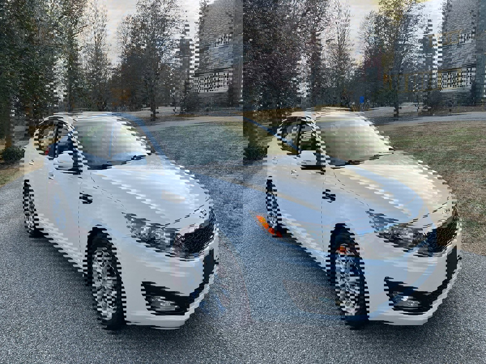 Used 2013 Kia Optima EX w/ Premium Pkg image 2